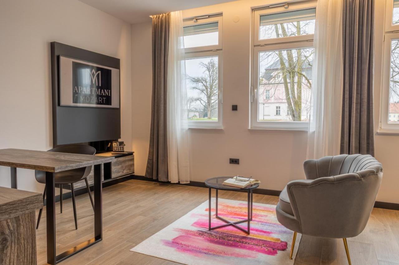 Apartmani Mozart-Centar Virovitica Buitenkant foto