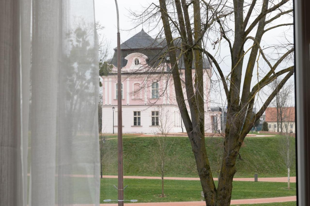 Apartmani Mozart-Centar Virovitica Buitenkant foto