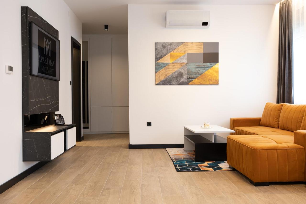 Apartmani Mozart-Centar Virovitica Buitenkant foto
