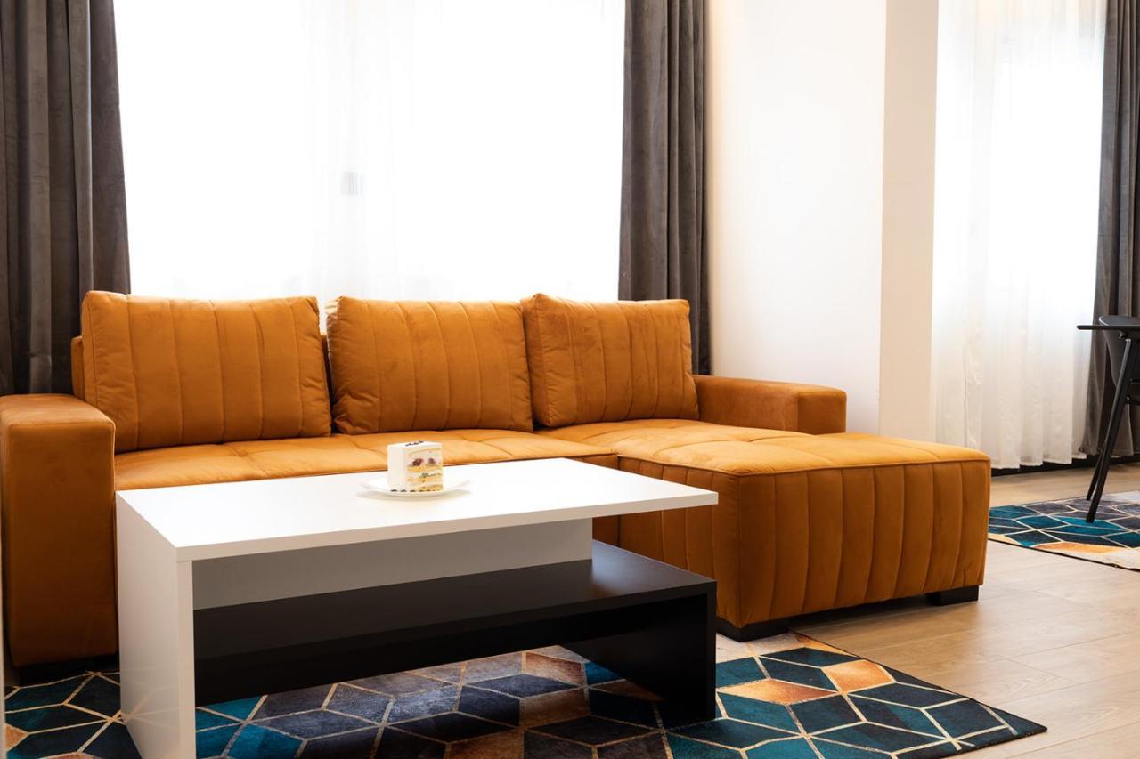 Apartmani Mozart-Centar Virovitica Buitenkant foto