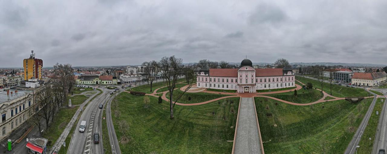 Apartmani Mozart-Centar Virovitica Buitenkant foto
