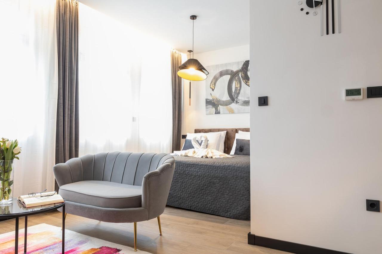 Apartmani Mozart-Centar Virovitica Buitenkant foto